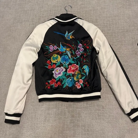 True religion jacket with embroidery detail - Picture 2 of 4